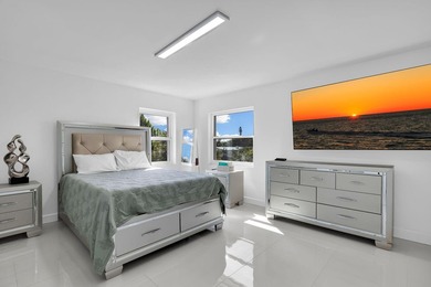 Extensively renovated CBS pool home in desirable Duck Key - photo 25