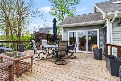 Move into this immaculate custom-built 3-bedroom, 2.5-bath, open - photo 35