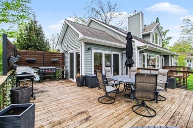 Move into this immaculate custom-built 3-bedroom, 2.5-bath, open - photo 36