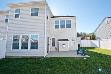 Welcome to Honey Meadows and to this well kept end-unit townhome