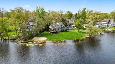 Move into this immaculate custom-built 3-bedroom, 2.5-bath, open - photo 41