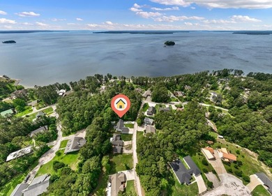 REDUCED! Make your move to Rayburn Country! This versatile home - photo 2