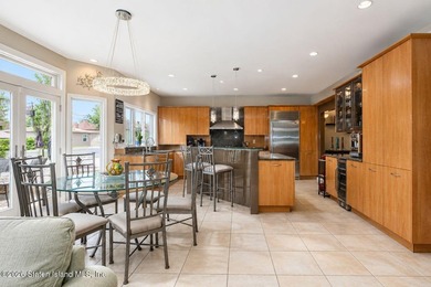 WELCOME TO THIS EXCEPTIONAL CUSTOM-BUILT 2 FAMILY COLONIAL - photo 5