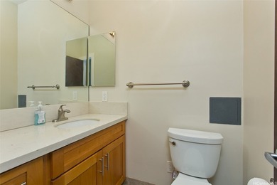 Nestled in the lush and prestigious Manoa Valley, this expansive - photo 10