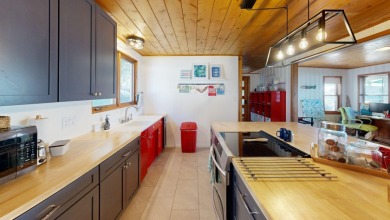 TIMLESS LAKE CHARM WITH ENDLESS POSSIBILITIES. - photo 7