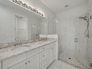 Welcome to this beautifully maintained 2-bedroom + den, 2-bath - photo 11