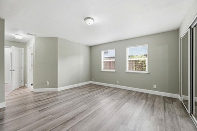 Welcome to this beautifully well maintained 4-bedroom - photo 16