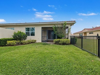 Welcome to this beautifully maintained 2-bedroom + den, 2-bath - photo 16