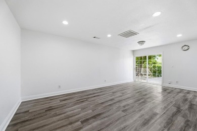 Welcome to this beautifully well maintained 4-bedroom - photo 18