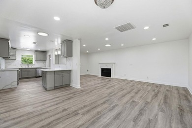 Welcome to this beautifully well maintained 4-bedroom - photo 19