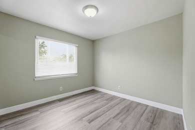 Welcome to this beautifully well maintained 4-bedroom - photo 28