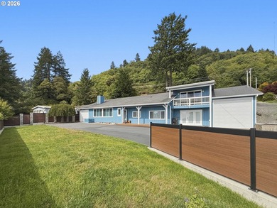 Ocean Views, Coastal Style & Turnkey Living! Beautifully - photo 1