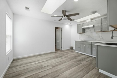 Welcome to this beautifully well maintained 4-bedroom - photo 33