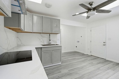 Welcome to this beautifully well maintained 4-bedroom - photo 34