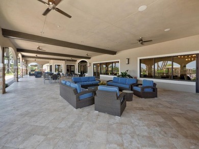 Welcome to this beautifully maintained 2-bedroom + den, 2-bath - photo 38