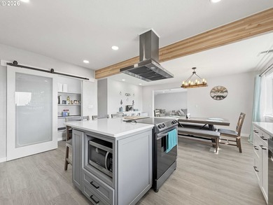 Ocean Views, Coastal Style & Turnkey Living! Beautifully - photo 9
