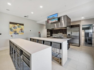 Welcome to this beautifully maintained 2-bedroom + den, 2-bath - photo 44