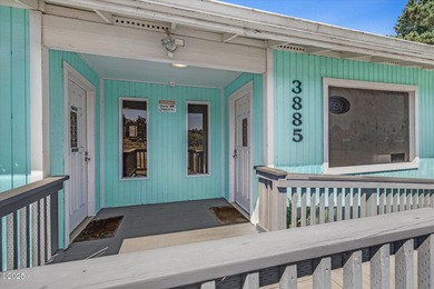 Highway 101 frontage commercial property with plenty of parking