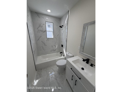 Renovated, modern open layout, great location in Silver lake - photo 7
