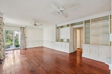 This charming single house is located on historic bricked Church