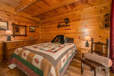 Want the Lake Life? This is it! This 2 bedroom, 2 bath cabin is - photo 11