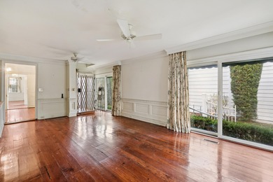 This charming single house is located on historic bricked Church