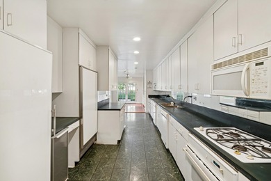 This charming single house is located on historic bricked Church