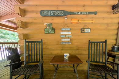 Want the Lake Life? This is it! This 2 bedroom, 2 bath cabin is - photo 17