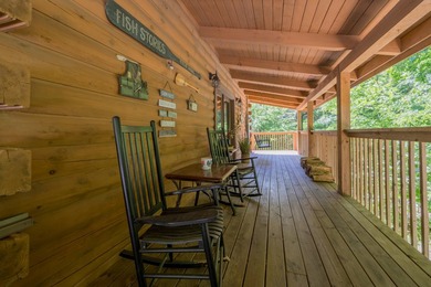 Want the Lake Life? This is it! This 2 bedroom, 2 bath cabin is - photo 18