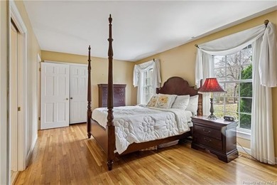 Welcome to 32 Hampton Key, an exceptional waterfront residence - photo 21