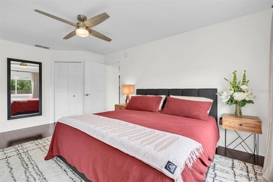 Beautifully renovated 3 BR + Office/flex space, this home - photo 22