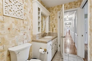 Welcome to 32 Hampton Key, an exceptional waterfront residence - photo 23