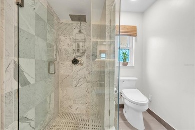 Beautifully renovated 3 BR + Office/flex space, this home - photo 25