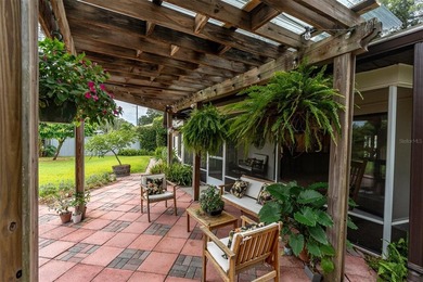 Beautifully renovated 3 BR + Office/flex space, this home - photo 34