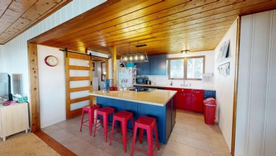 TIMLESS LAKE CHARM WITH ENDLESS POSSIBILITIES. - photo 11