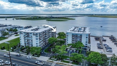 ***WATERFRONT*** Welcome to 500 Bay #404 South - Breathtaking