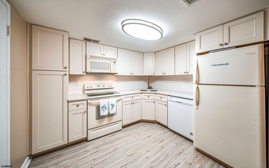 ***WATERFRONT*** Welcome to 500 Bay #404 South - Breathtaking