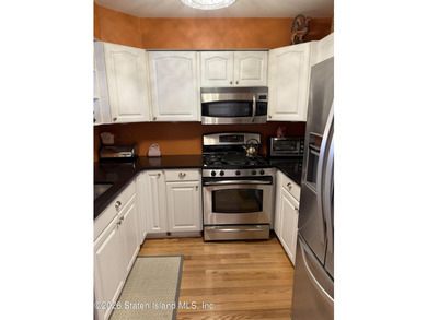 MOVE RIGHT INTO THIS BEAUTIFULLY MAINTAINED 2-BEDROOM FINISHED - photo 5