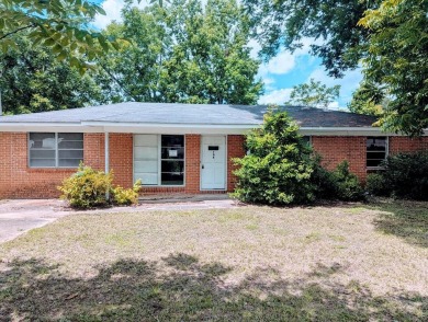 Lake Home For Sale in Eufaula, Alabama