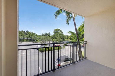LIKE NEW | UPDATED | MOVE-IN READY | 3-BR, 3-BA PLUS DEN - - photo 11