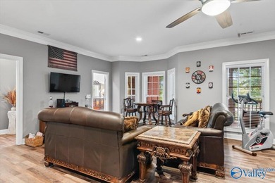 Southern Charm house w/large covered patio & balcony w/views of - photo 14