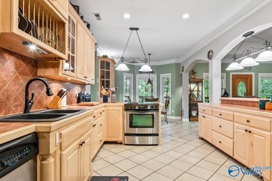 Southern Charm house w/large covered patio & balcony w/views of - photo 16