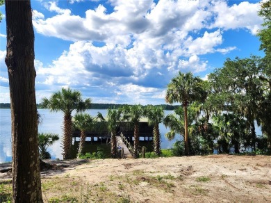 Lake Home For Sale in Fort Mccoy, Florida