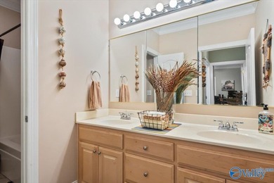 Southern Charm house w/large covered patio & balcony w/views of - photo 33