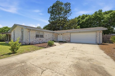 Spacious 3-Bedroom, 2-Bath All-Brick Home in Desirable Palm - photo 2