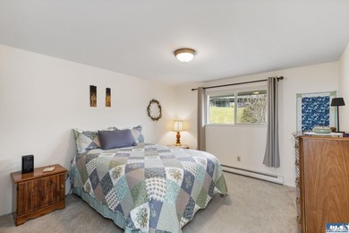 Welcome to easy convenient living in the heart of beautiful - photo 14