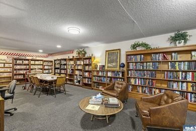 Welcome to easy convenient living in the heart of beautiful - photo 32