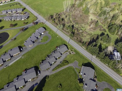 Welcome to easy convenient living in the heart of beautiful - photo 38