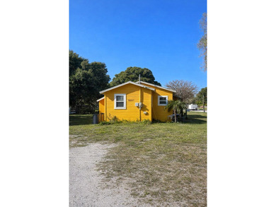 Excellent investment opportunity in Fort Pierce! This property - photo 2