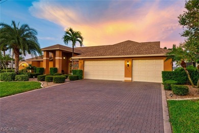Caloosahatchee River Home For Sale in Cape Coral Florida